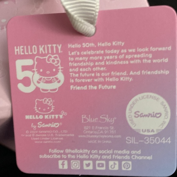 NWT Hello Kitty - Picture 4 of 5